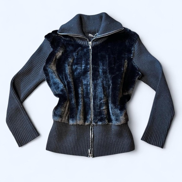 Y2K Black Fur Jacket by Essentials by Milano! - Picture 1 of 5